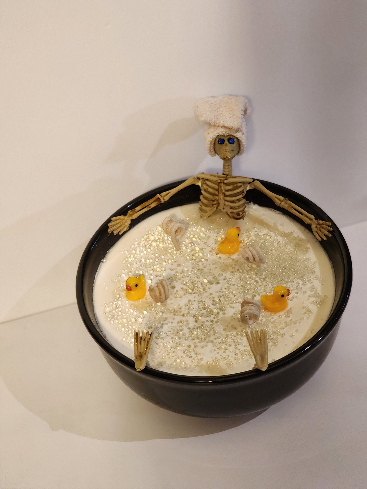 π Rub A Dub Dub Skeleton in a tub